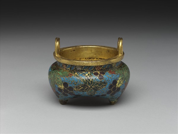 掐絲琺瑯葡萄紋爐