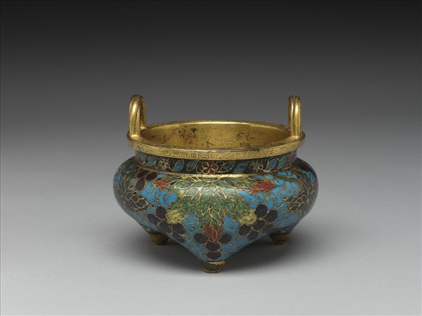 掐絲琺瑯葡萄紋爐