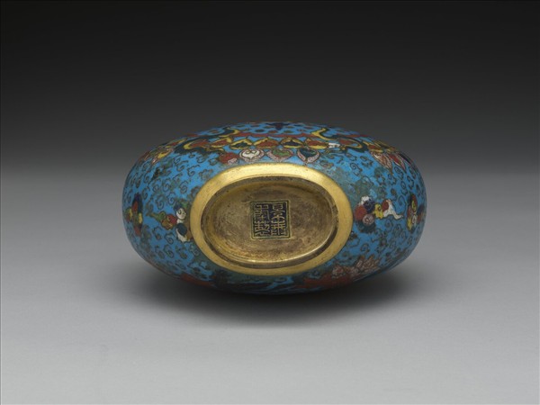 掐絲琺瑯龍耳扁壺