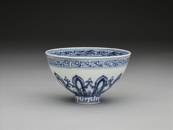 青花幾何花卉紋蓮子碗