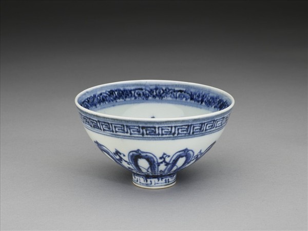 青花幾何花卉紋蓮子碗