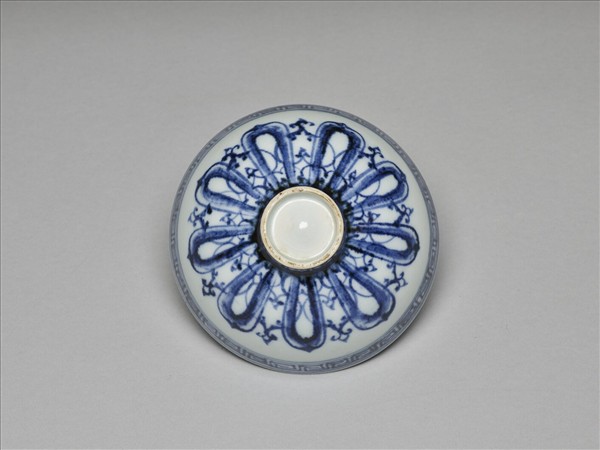 青花幾何花卉紋蓮子碗