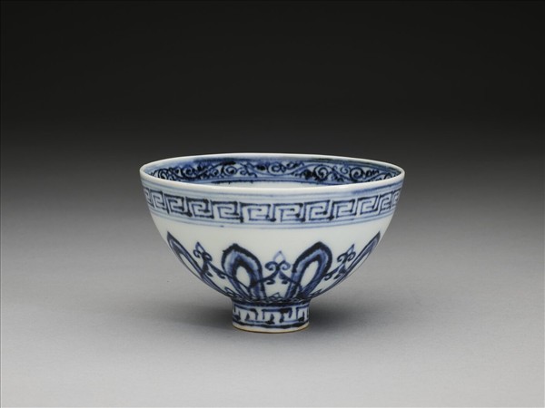 青花幾何花卉紋蓮子碗