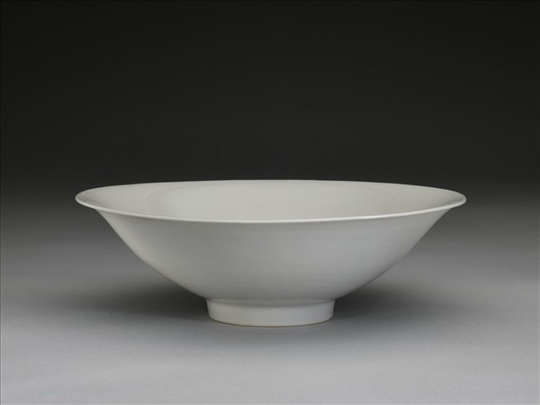 甜白釉碗