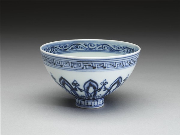 青花幾何花卉紋蓮子碗