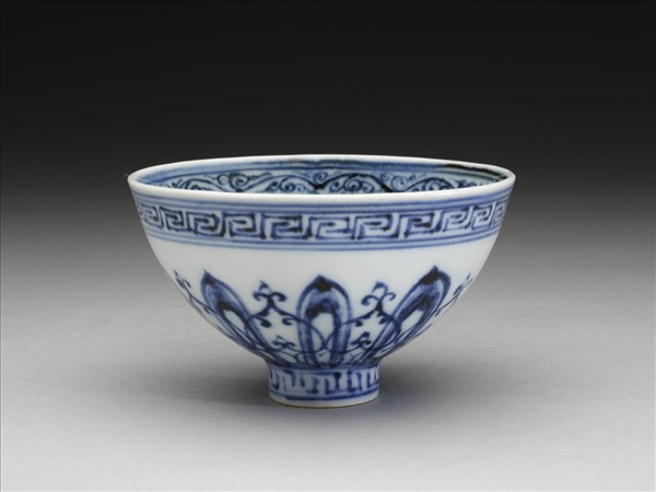 青花幾何花卉紋蓮子碗