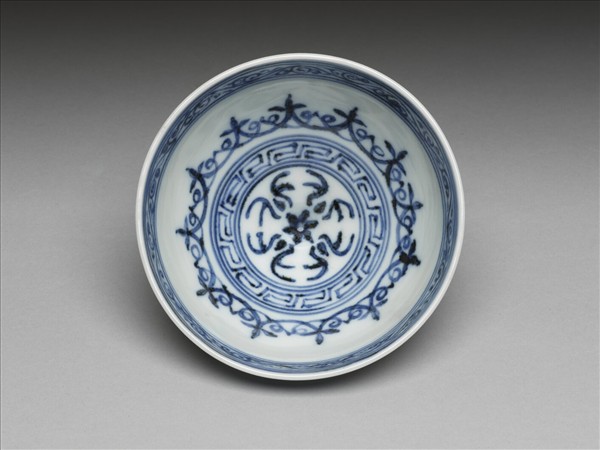 青花幾何花卉紋蓮子碗