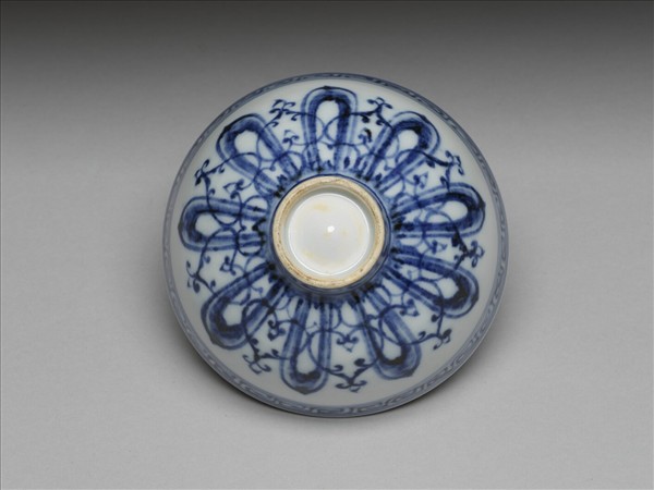 青花幾何花卉紋蓮子碗