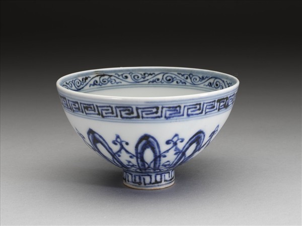青花幾何花卉紋蓮子碗