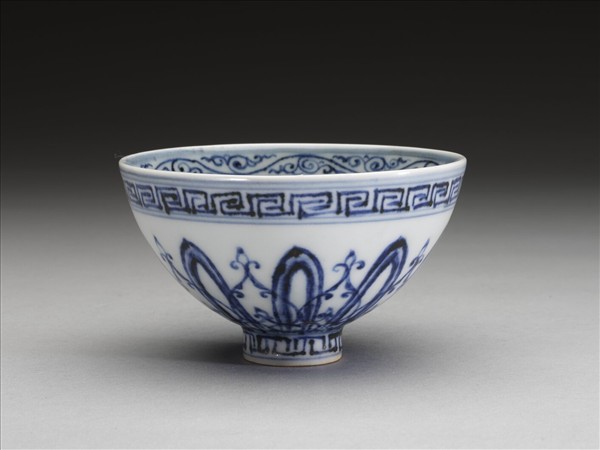 青花幾何花卉紋蓮子碗