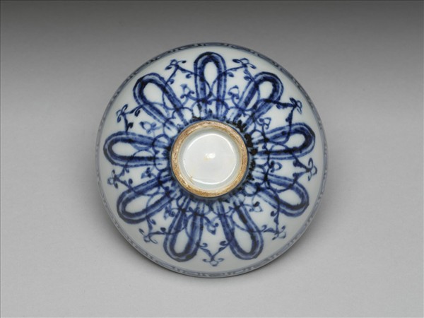 青花幾何花卉紋蓮子碗