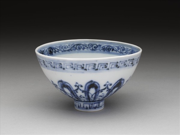 青花幾何花卉紋蓮子碗