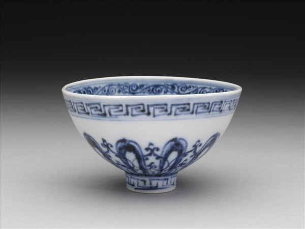青花幾何花卉紋蓮子碗