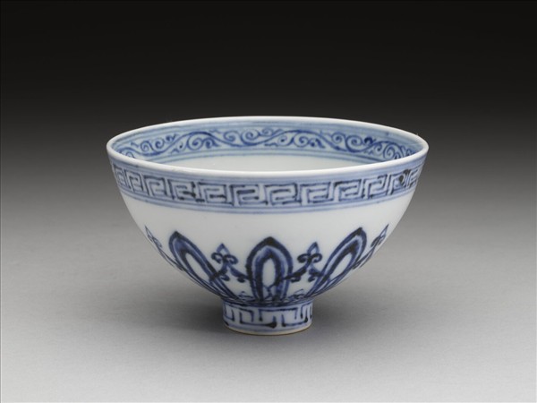 青花幾何花卉紋蓮子碗