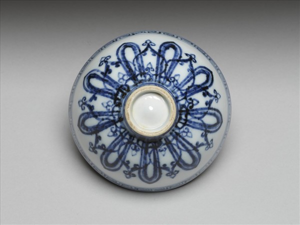 青花幾何花卉紋蓮子碗