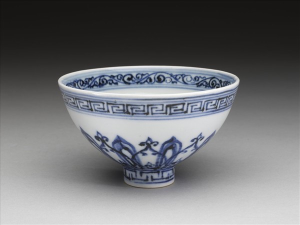 青花幾何花卉紋蓮子碗