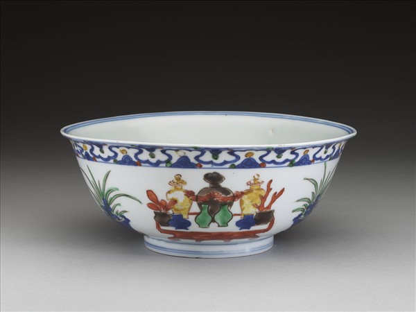 五彩博古花卉紋碗