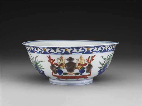 五彩博古花卉紋碗