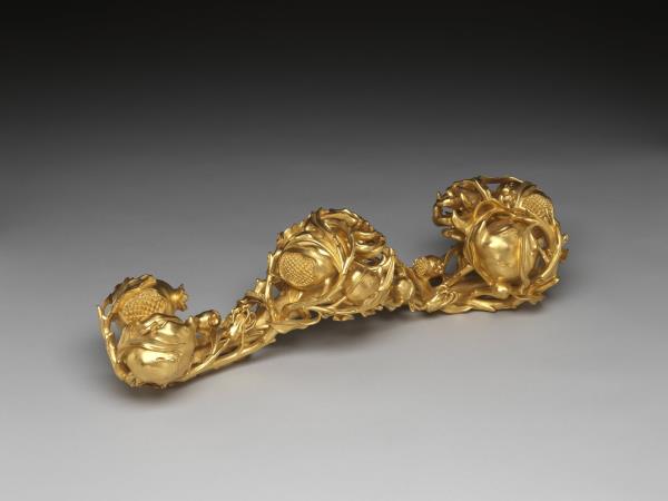 木胎金漆三多如意