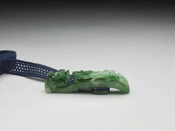 翡翠龍紋帶鉤