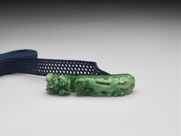 翡翠龍紋帶鉤