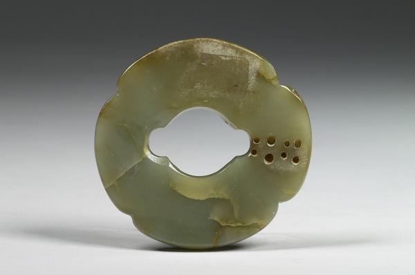 雙螭紋海棠式玉環