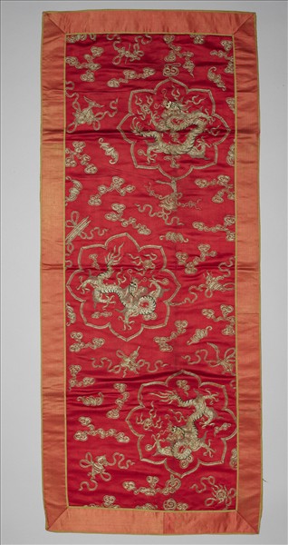 繡金線龍紋椅披