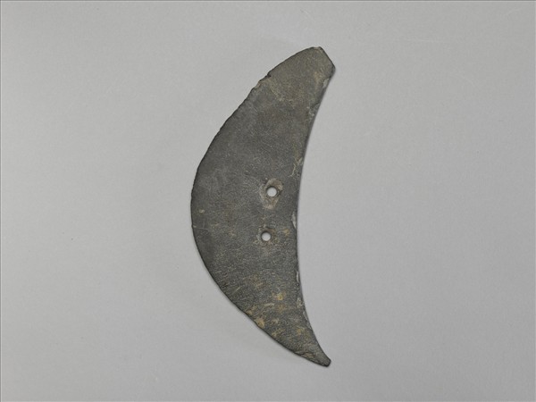 石半月形刀