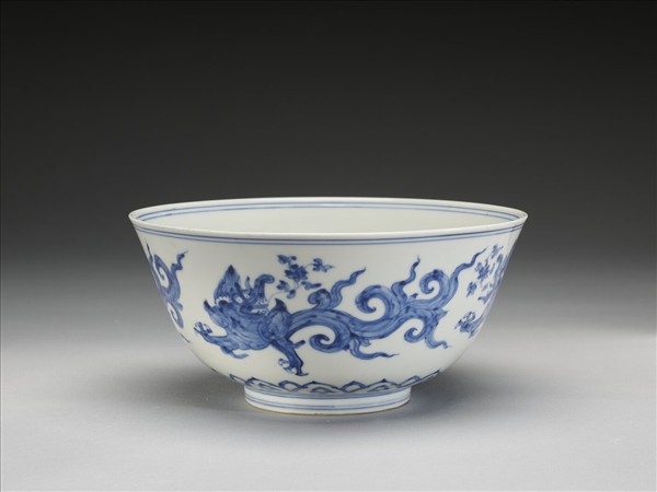 青花夔龍紋碗