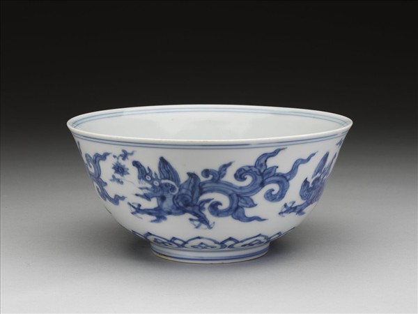 青花夔龍紋碗