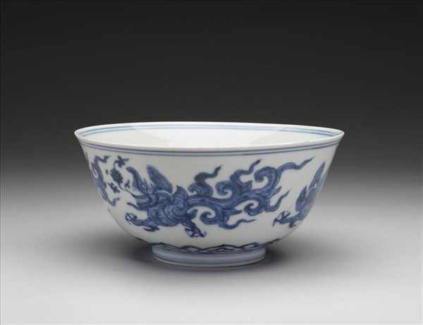 青花夔龍紋碗