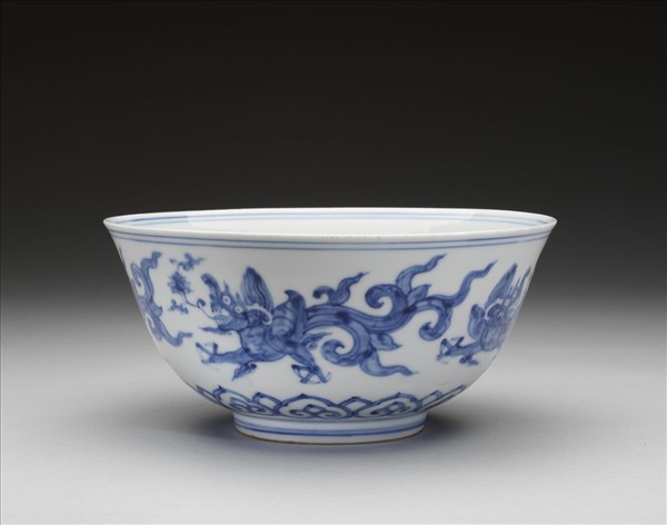 青花夔龍紋碗
