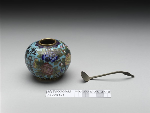 掐絲琺瑯牡丹紋水盛（一對）