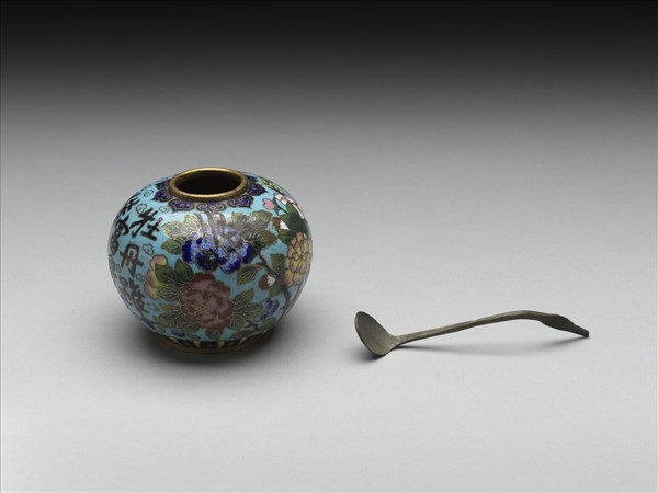 掐絲琺瑯牡丹紋水盛（一對）