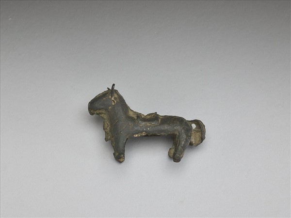 動物形銅飾件
