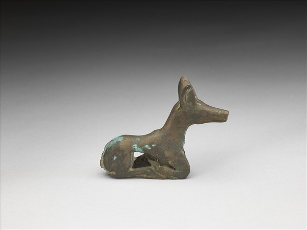 青銅臥鹿
