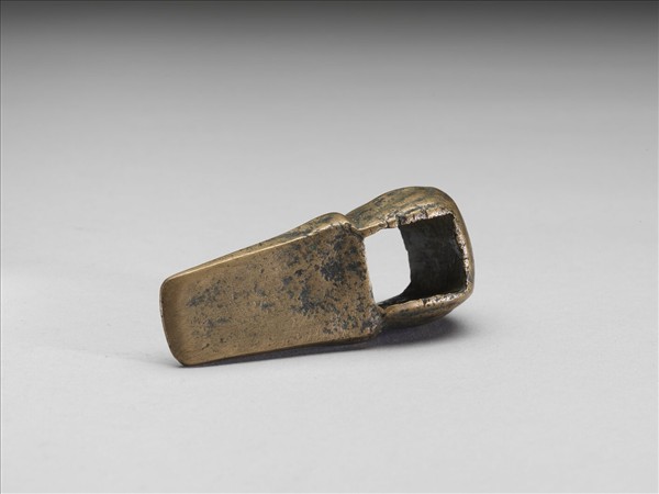 鄂爾多斯青銅斧