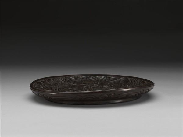 剔黑花鳥紋盤