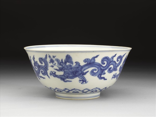 青花夔龍紋碗