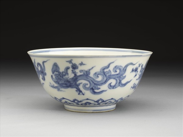 青花夔龍紋碗