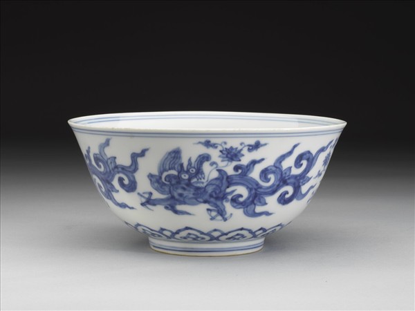 青花夔龍紋碗