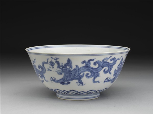 青花夔龍紋碗