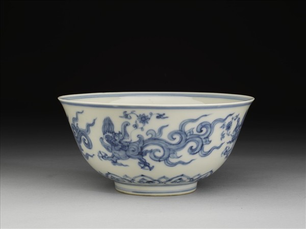 青花夔龍紋碗