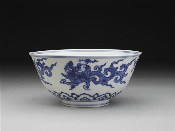 青花夔龍紋碗