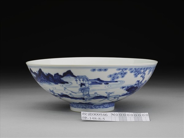 青花山水仕女圖碗