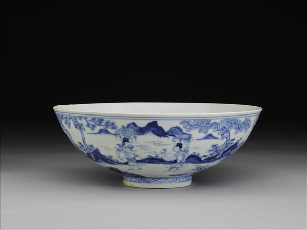 青花山水仕女圖碗