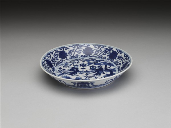 青花人物番蓮紋盤