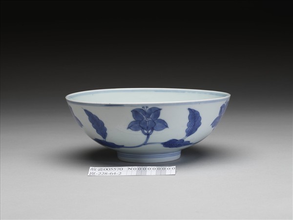 青花花卉紋碗