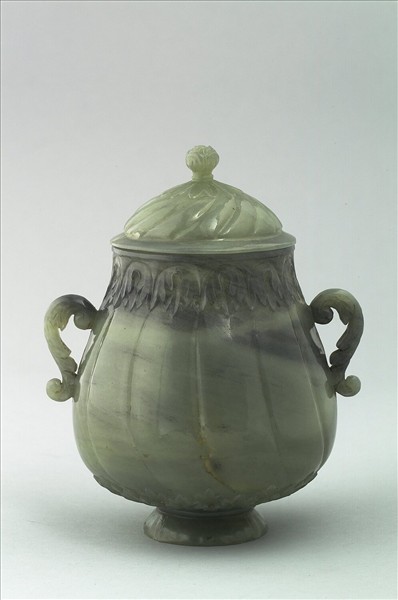 玉雙柄蓋罐
