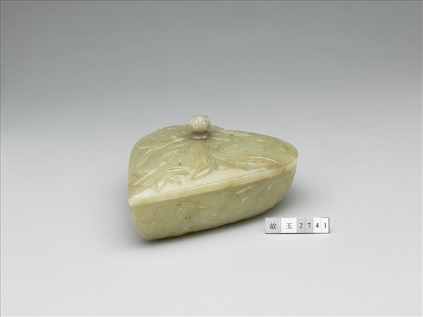 玉葉形盒